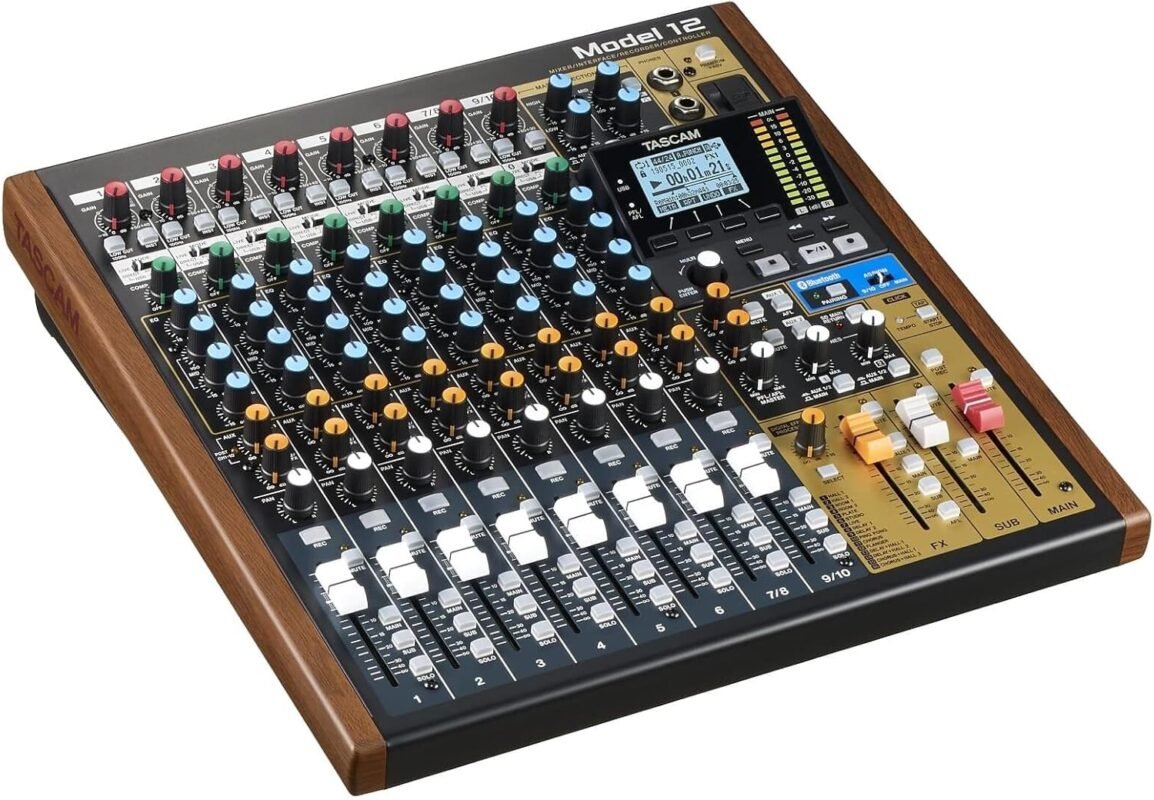 Tascam Model 12 - Mischer | Interface |  Recorder | Controller - 10-Kanal-Digital-Mischpult mit eingebautem 12-Spur-Recorder und USB-Audiointerface